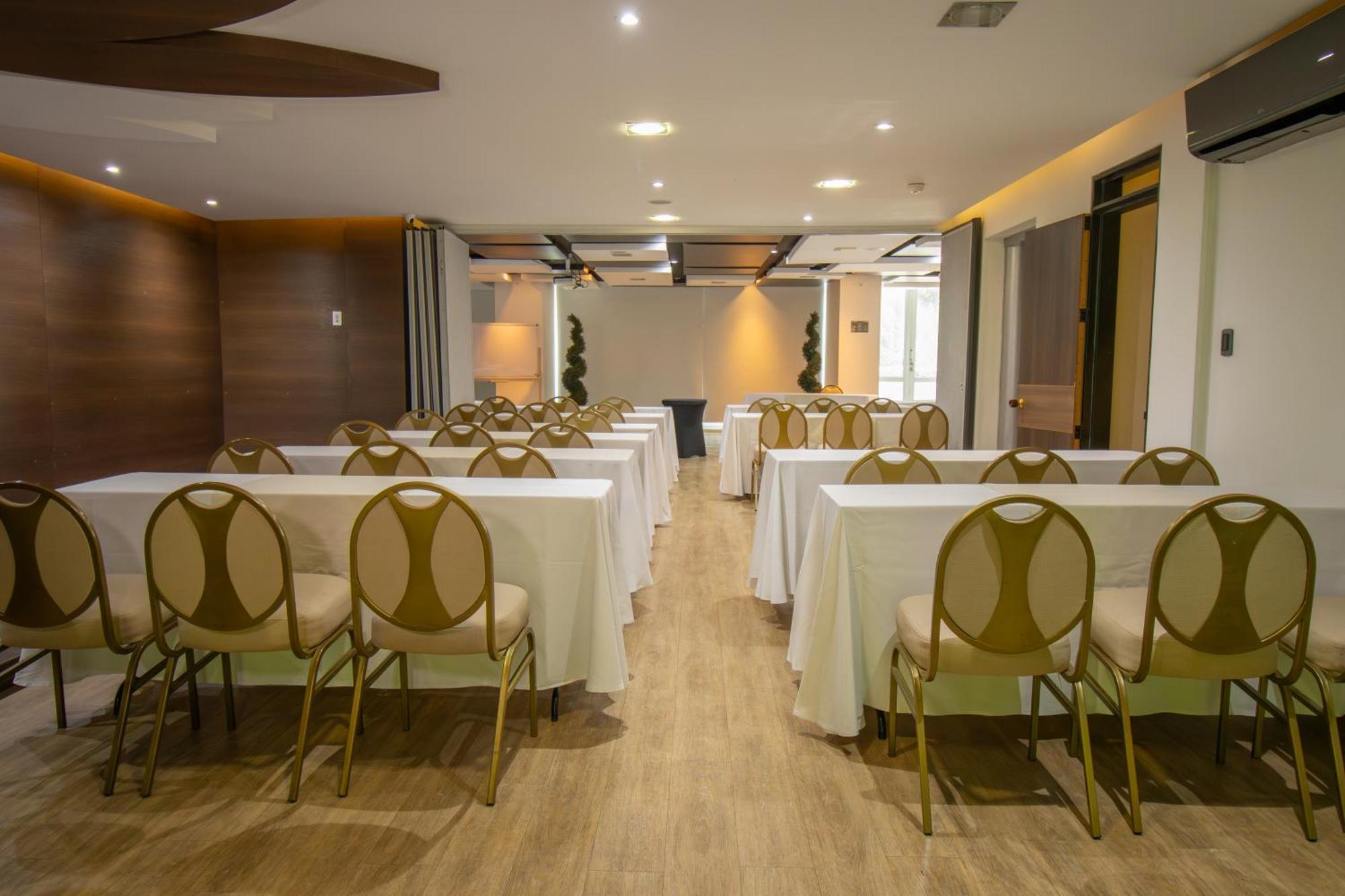 San Simon Hotel Pereira Bagian luar foto Meeting room